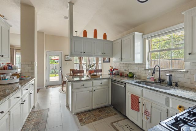 2305 Raintree PATH, Round Rock, TX 78664