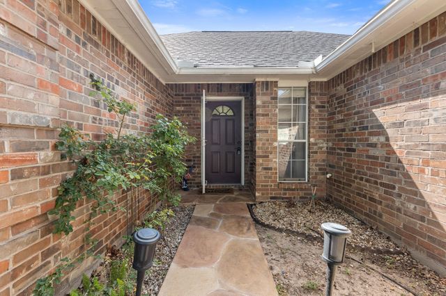 2305 Raintree PATH, Round Rock, TX 78664
