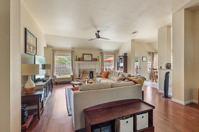 2305 Raintree PATH, Round Rock, TX 78664