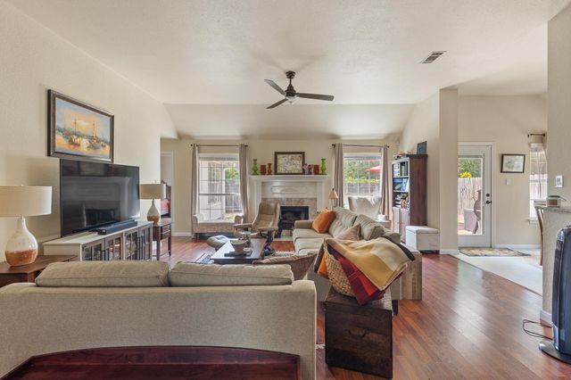 2305 Raintree PATH, Round Rock, TX 78664