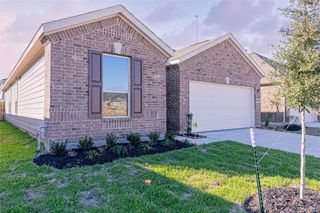 2114 Damasi Ln, Fresno, TX 77545