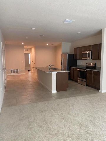 323 Raspberry Rd 323, Fort Pierce, FL 34981