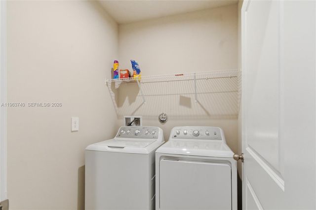 323 Raspberry Rd 323, Fort Pierce, FL 34981