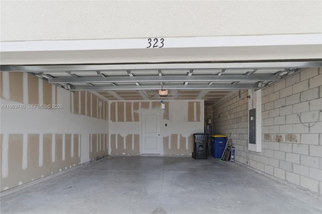 323 Raspberry Rd 323, Fort Pierce, FL 34981