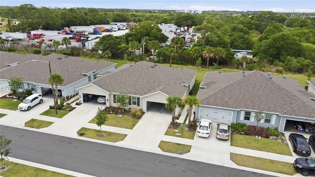 323 Raspberry Rd 323, Fort Pierce, FL 34981