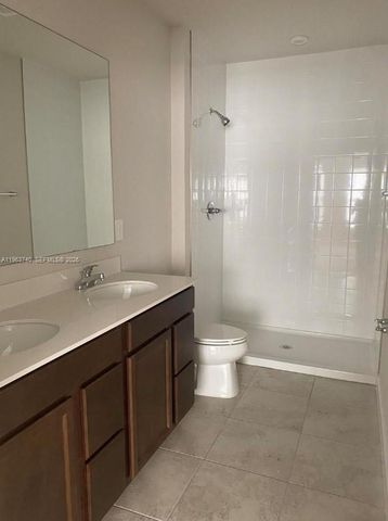 323 Raspberry Rd 323, Fort Pierce, FL 34981