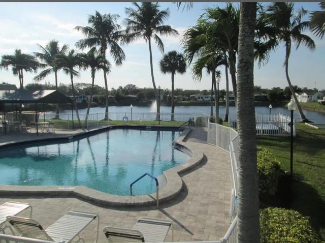 6711 NW 44th Way NW T-08, Coconut Creek, FL 33073