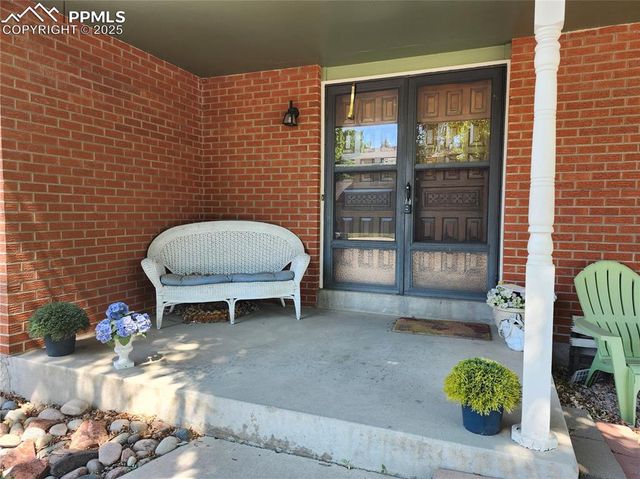 2961 W Whileaway Circle, Colorado Springs, CO 80917