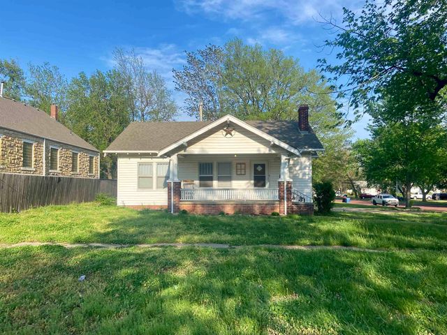 200 E Broadway Ave, Augusta, KS 67010