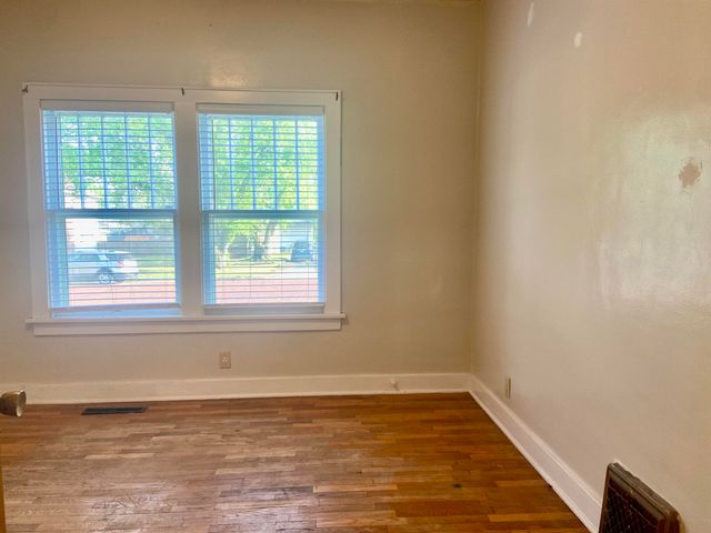 200 E Broadway Ave, Augusta, KS 67010