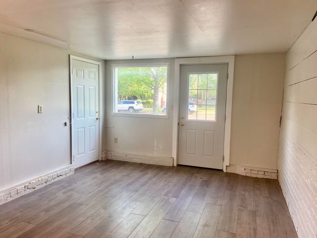 200 E Broadway Ave, Augusta, KS 67010