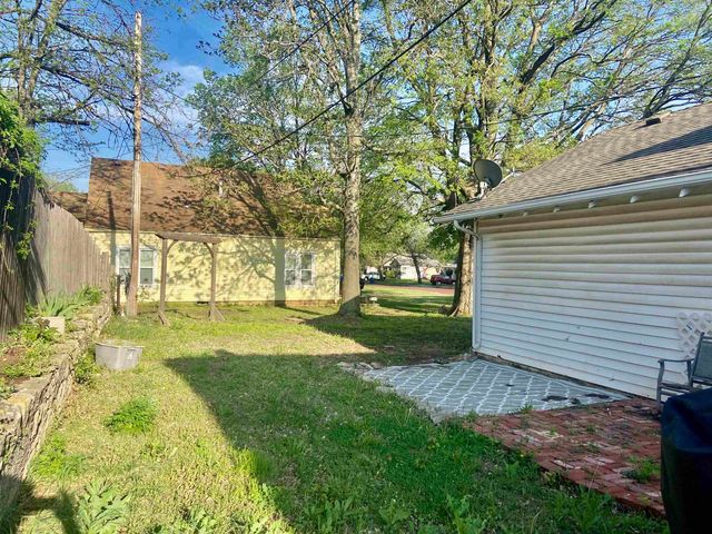 200 E Broadway Ave, Augusta, KS 67010
