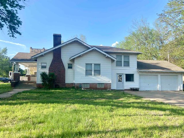 200 E Broadway Ave, Augusta, KS 67010