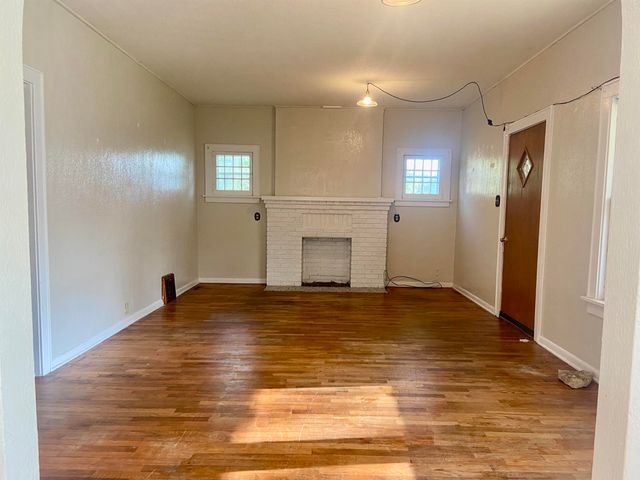 200 E Broadway Ave, Augusta, KS 67010