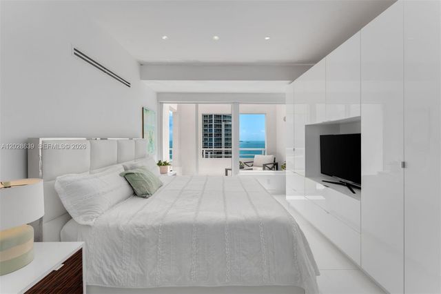 400 S Pointe Drive PH2502, Miami Beach, FL 33139