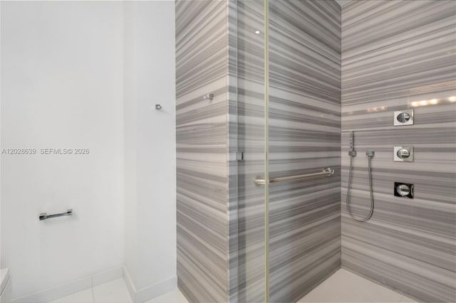 400 S Pointe Drive PH2502, Miami Beach, FL 33139