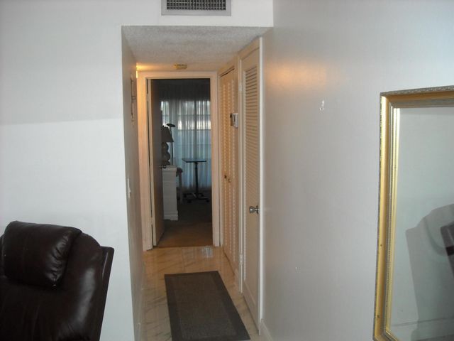 103 Greenbrier C, West Palm Beach, FL 33417