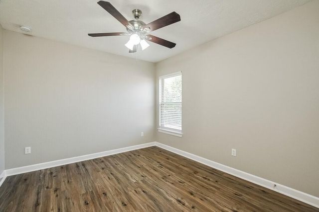 7411 Quiet River Lane, Pearland, TX 77581