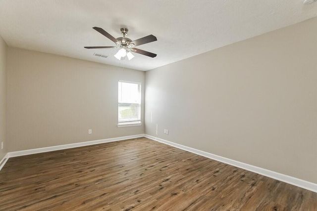 7411 Quiet River Lane, Pearland, TX 77581