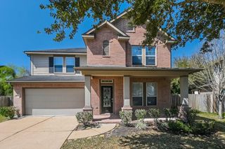 7411 Quiet River Lane, Pearland, TX 77581