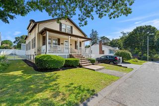 30 Dolloff Ave, Beverly, MA 01915