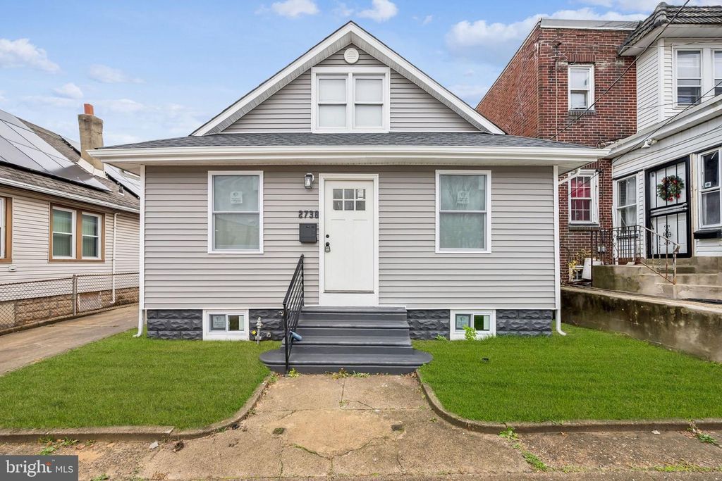 2738 LINCOLN AVE, Camden, NJ 08105