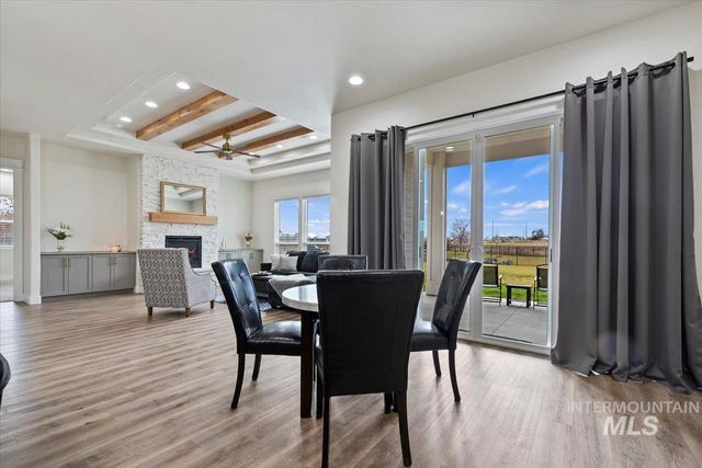 7141 E Merlin Hawk Ct, Nampa, ID 83686