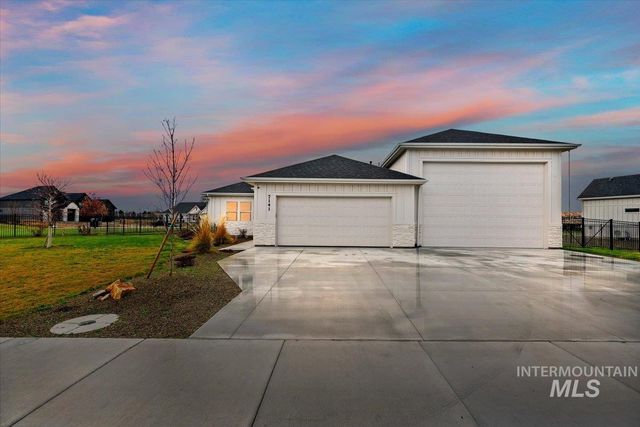 7141 E Merlin Hawk Ct, Nampa, ID 83686
