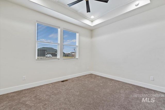 7141 E Merlin Hawk Ct, Nampa, ID 83686