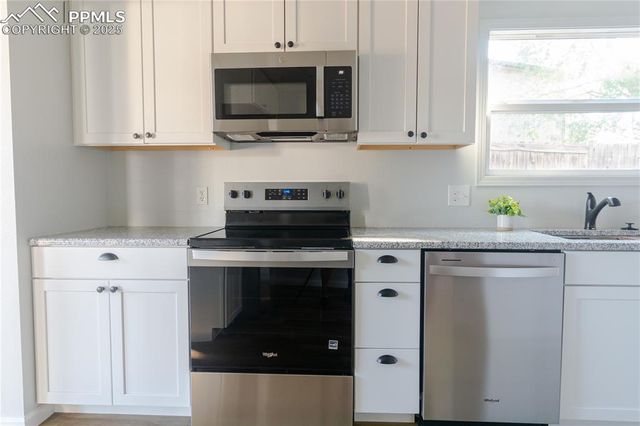 2360 Allyn Way, Colorado Springs, CO 80915