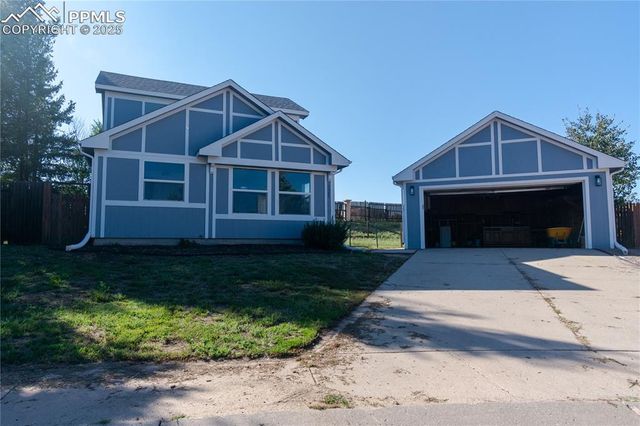 2360 Allyn Way, Colorado Springs, CO 80915