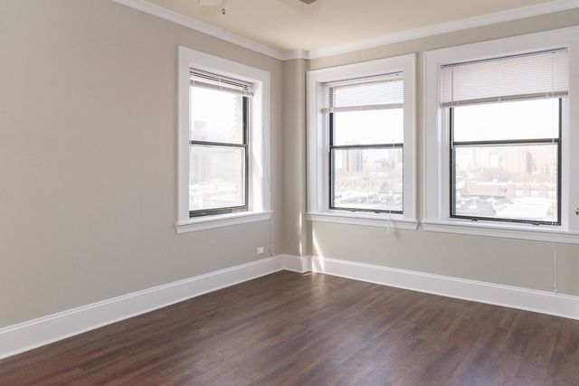 817 W Lakeside Place 701, Chicago, IL 60640