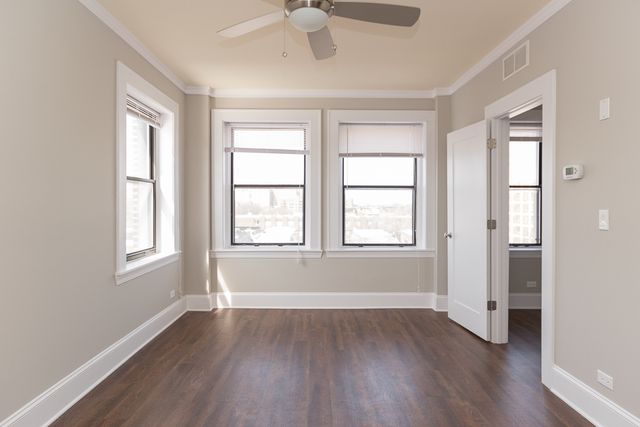817 W Lakeside Place 701, Chicago, IL 60640