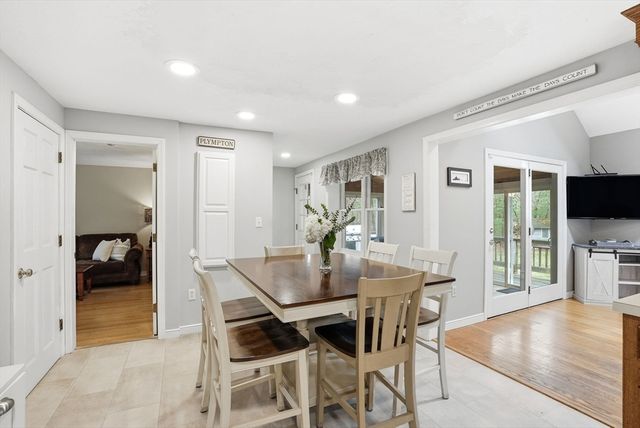 17 Oak St, Plympton, MA 02367