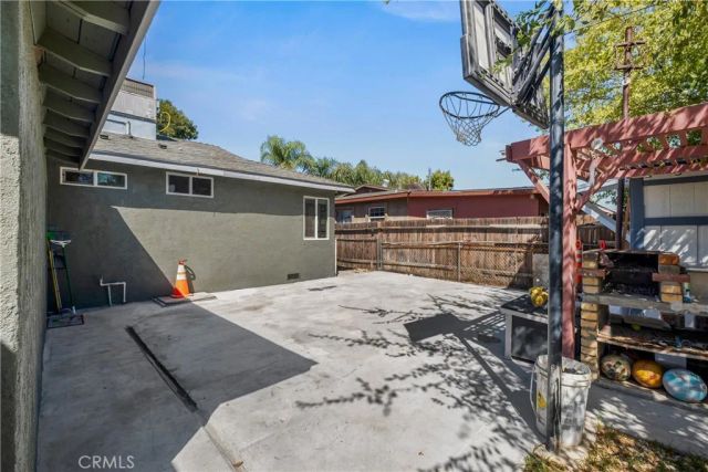 509 Larry, Bakersfield, CA 93307