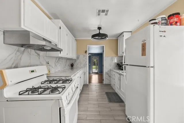 509 Larry, Bakersfield, CA 93307