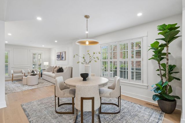 2 Gadsden Street B, Charleston, SC 29401