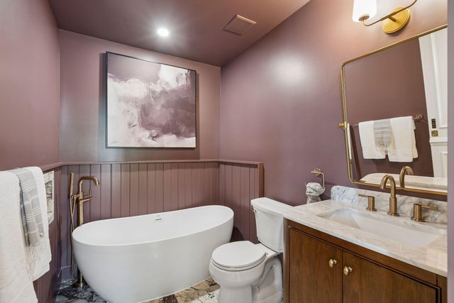 2 Gadsden Street B, Charleston, SC 29401