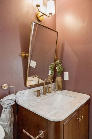 2 Gadsden Street B, Charleston, SC 29401