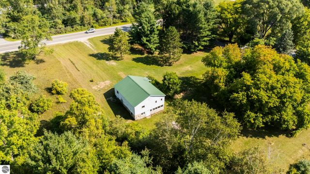 3033 Hartman Road, Traverse City, MI 49685