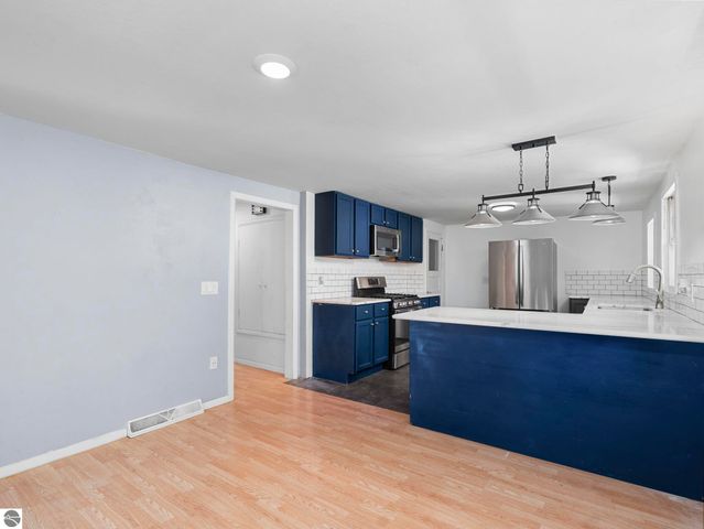 3033 Hartman Road, Traverse City, MI 49685