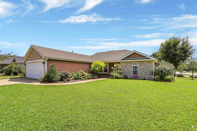 8830 Elderberry Run, Manhattan, KS 66502