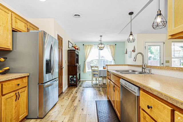 8830 Elderberry Run, Manhattan, KS 66502