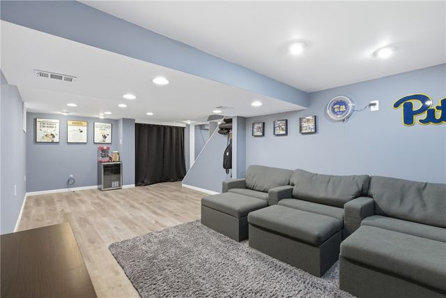 3529 W Stag Dr, Richland, PA 15044