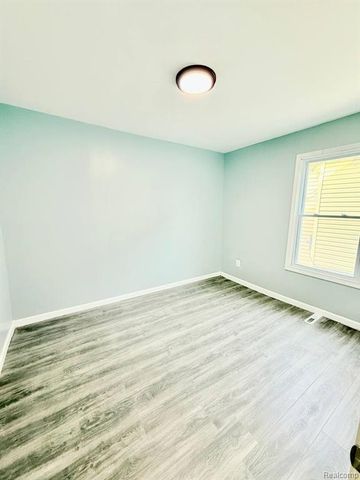 5041 Edwin Street, Hamtramck, MI 48212