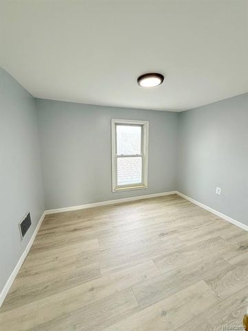 5041 Edwin Street, Hamtramck, MI 48212