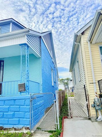 5041 Edwin Street, Hamtramck, MI 48212