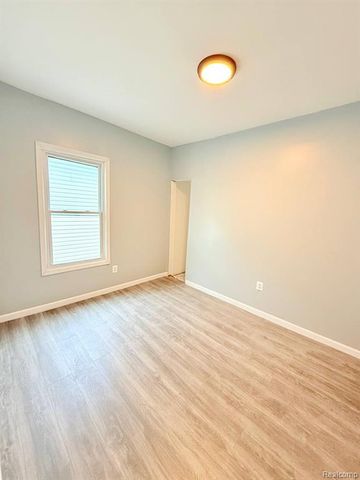 5041 Edwin Street, Hamtramck, MI 48212