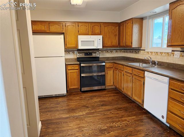 7470 Dove Creek Circle, Colorado Springs, CO 80911