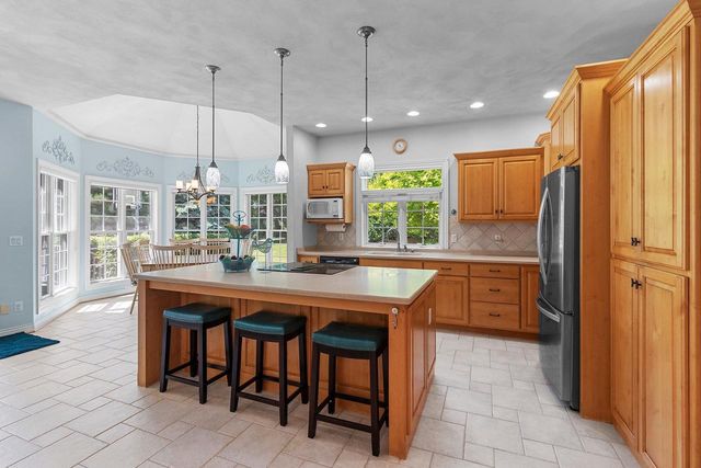 421 E SHEFFIELD LANE, Appleton, WI 54913